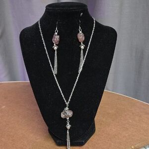 Chic Silver and Pink Necklace Set